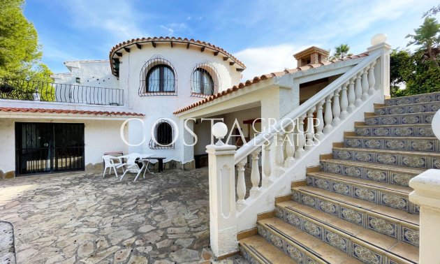 Resale - Villa -
Pinoso - Los Pinos