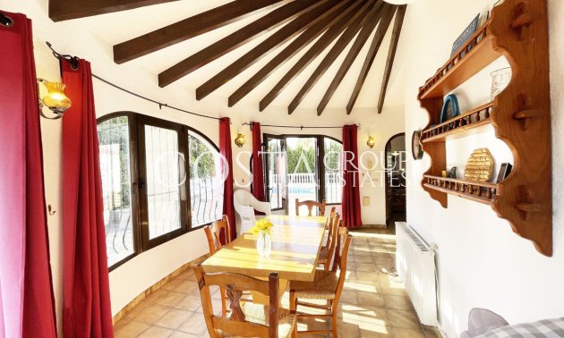 Resale - Villa -
Pinoso - Los Pinos