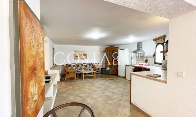 Resale - Villa -
Pinoso - Los Pinos