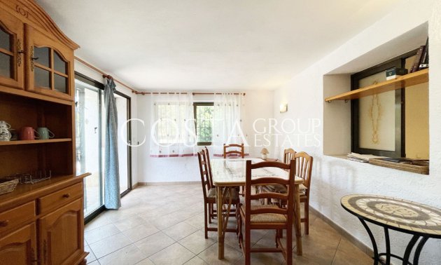 Resale - Villa -
Pinoso - Los Pinos