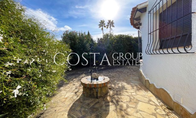 Resale - Villa -
Pinoso - Los Pinos