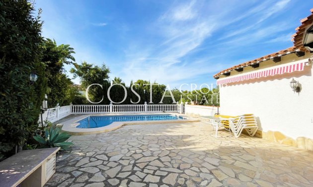 Resale - Villa -
Pinoso - Los Pinos