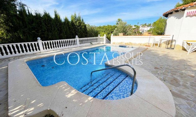 Resale - Villa -
Pinoso - Los Pinos