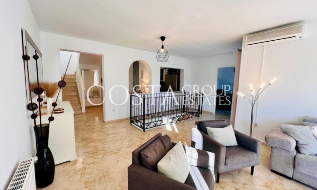 Resale - Villa -
Orihuela - Orihuela Costa