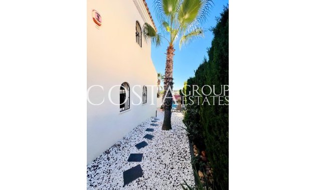 Resale - Villa -
Orihuela - Orihuela Costa