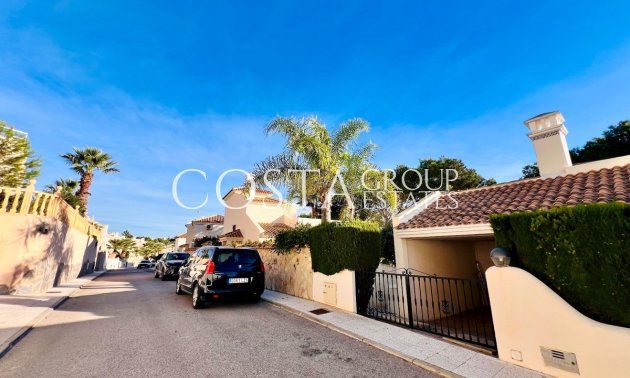 Resale - Villa -
Orihuela - Orihuela Costa