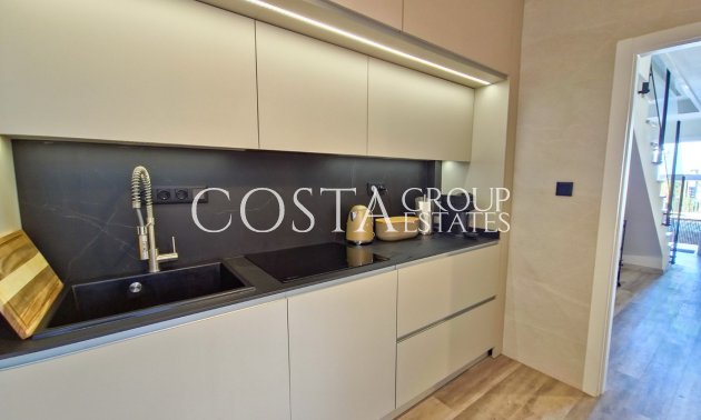 Resale - House -
Torrevieja - Torrevieja Centro