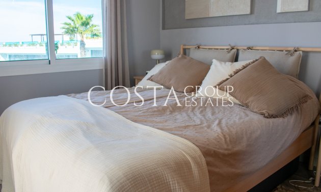 Resale - House -
Torrevieja - Torrevieja Centro