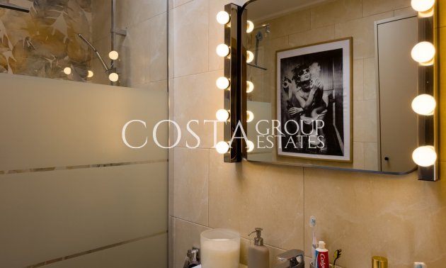 Resale - House -
Torrevieja - Torrevieja Centro