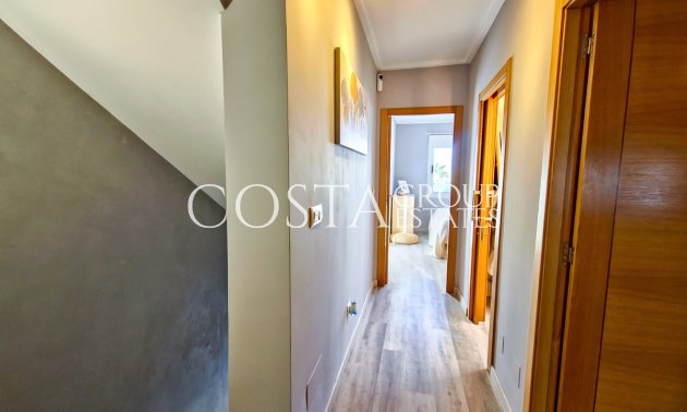 Resale - House -
Torrevieja - Torrevieja Centro