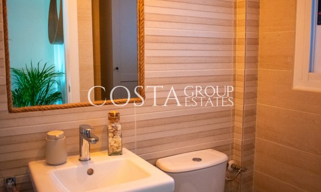 Resale - House -
Torrevieja - Torrevieja Centro