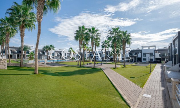 Resale - Apartments -
Orihuela - La Zenia