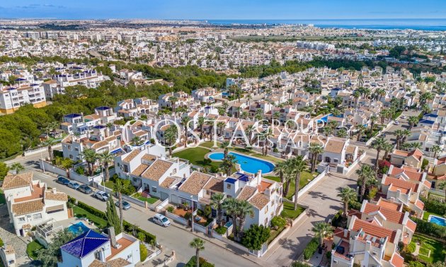 Resale - House -
Orihuela - Los Dolses