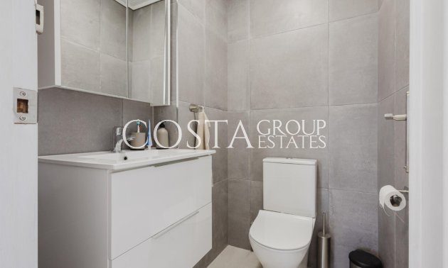 Resale - Apartments -
Torrevieja - Torrevieja Centro