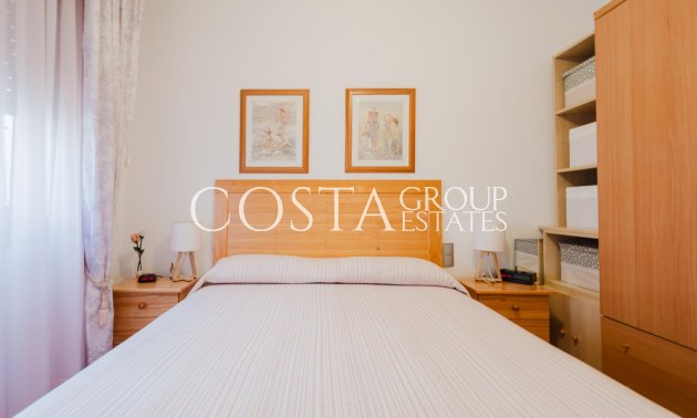 Resale - House -
Torrevieja - Torrevieja Centro