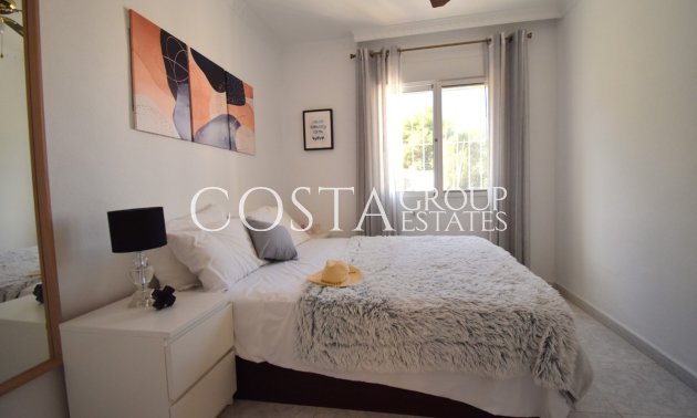 Resale - Villa -
Orihuela - Villamartin