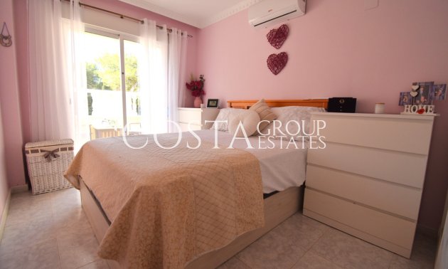 Resale - Villa -
Orihuela - Villamartin