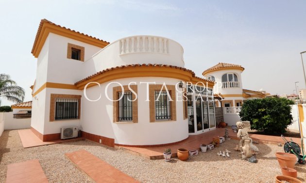 Herverkoop - Villa -
Murcia - Sucina