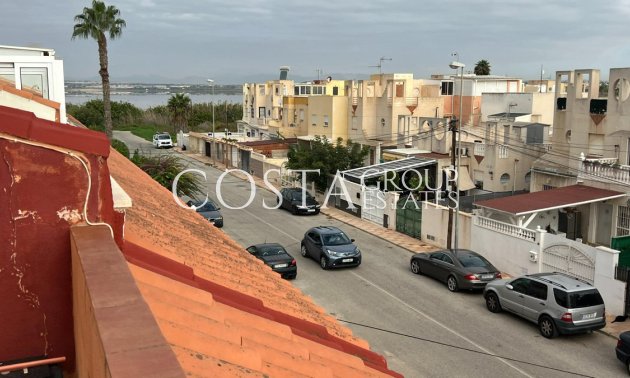 Resale - House -
Torrevieja - Torrevieja Centro