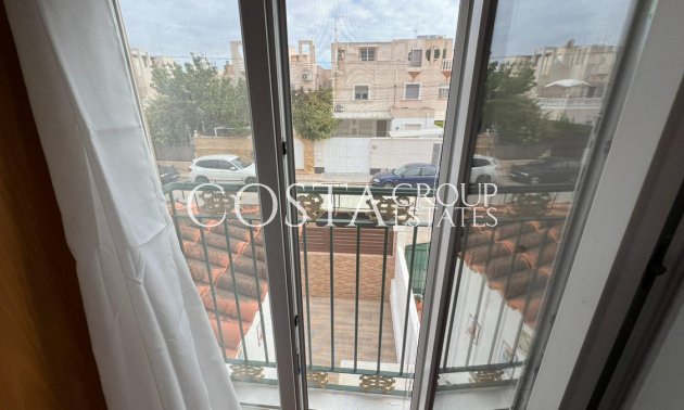 Resale - House -
Torrevieja - Torrevieja Centro