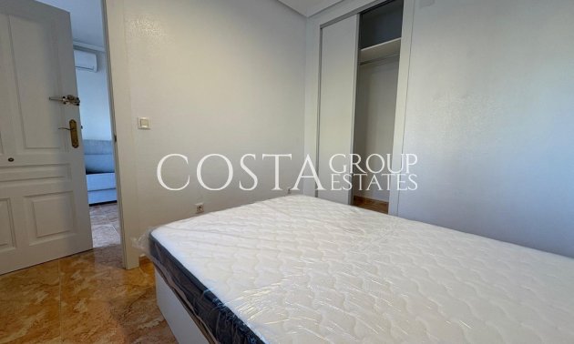 Resale - House -
Torrevieja - Torrevieja Centro