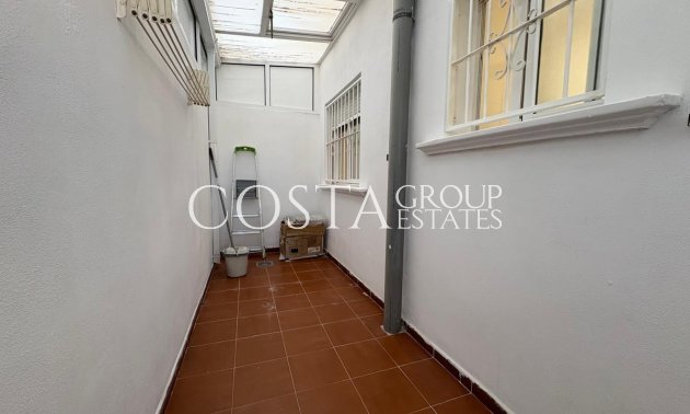 Resale - House -
Torrevieja - Torrevieja Centro