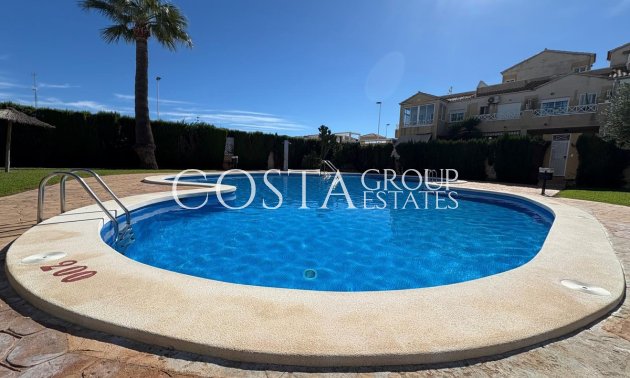 Resale - House -
Torrevieja - Torrevieja Centro