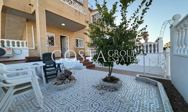 Resale - House -
Torrevieja - Torrevieja Centro