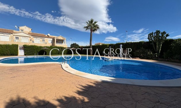 Resale - House -
Torrevieja - Torrevieja Centro