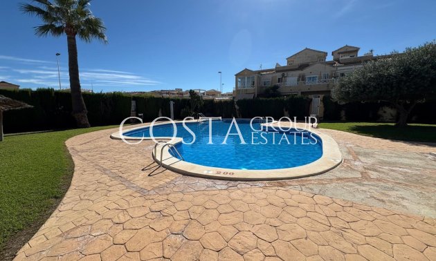 Resale - House -
Torrevieja - Torrevieja Centro