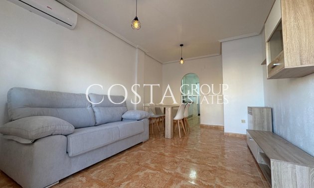 Resale - House -
Torrevieja - Torrevieja Centro
