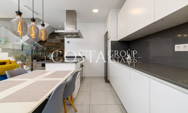 Resale - House -
Orihuela - Villamartin