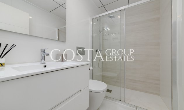 Resale - House -
Orihuela - Villamartin