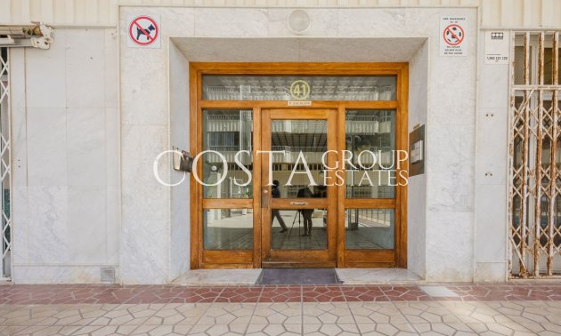 Resale - Apartments -
Torrevieja - Torrevieja Centro
