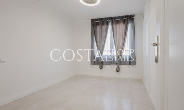 Resale - Apartments -
Torrevieja - Torrevieja Centro