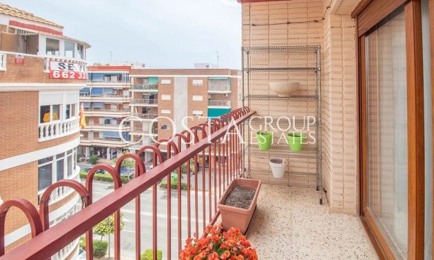 Resale - Apartments -
Torrevieja - Torrevieja Centro