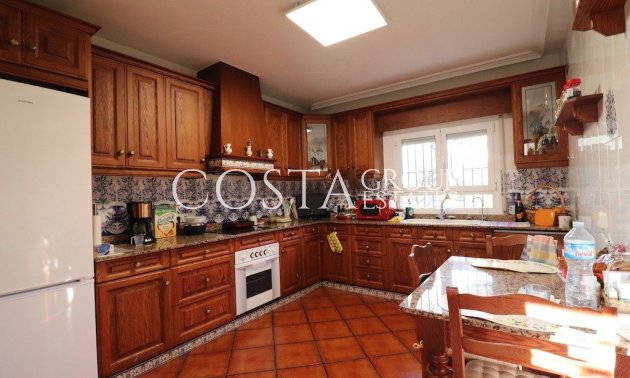 Resale - Villa -
Torrevieja - El Chaparral