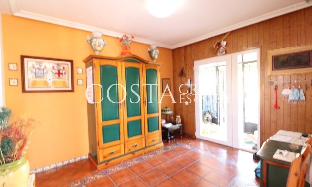 Resale - Villa -
Torrevieja - El Chaparral