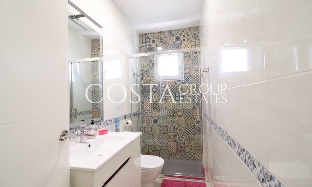 Resale - Villa -
Torrevieja - El Chaparral