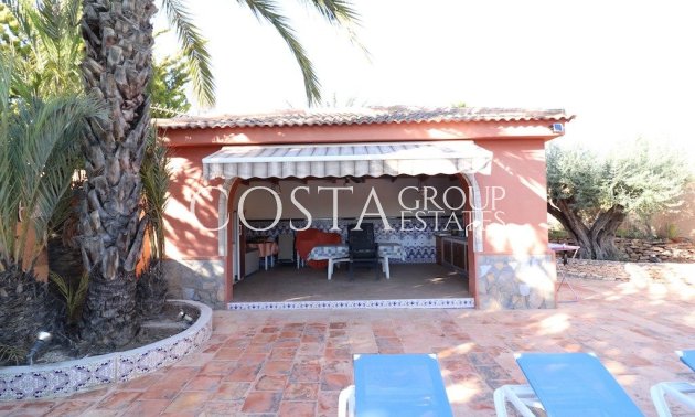 Resale - Villa -
Torrevieja - El Chaparral