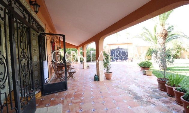 Resale - Villa -
Torrevieja - El Chaparral