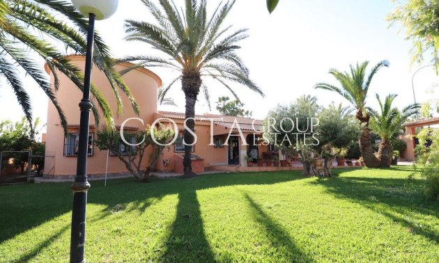 Resale - Villa -
Torrevieja - El Chaparral