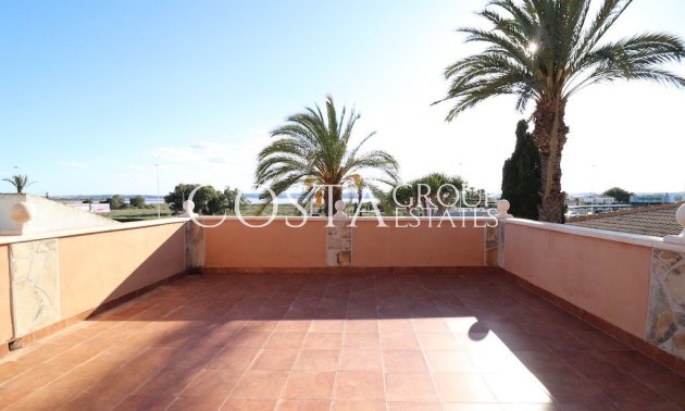 Resale - Villa -
Torrevieja - El Chaparral