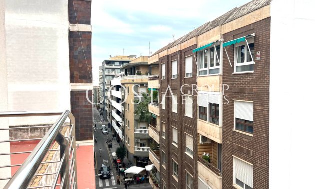 Resale - Apartments -
Torrevieja - Torrevieja Centro