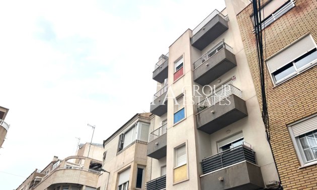 Resale - Apartments -
Torrevieja - Torrevieja Centro