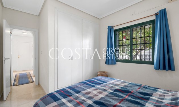 Resale - Villa -
Orihuela - Orihuela Costa