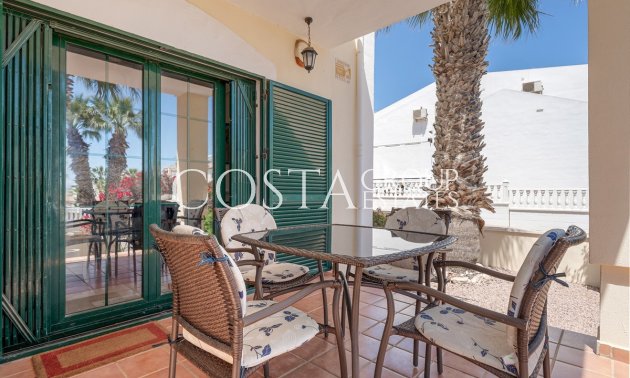 Resale - Villa -
Orihuela - Orihuela Costa