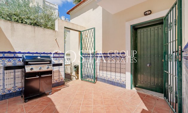 Resale - Villa -
Orihuela - Orihuela Costa