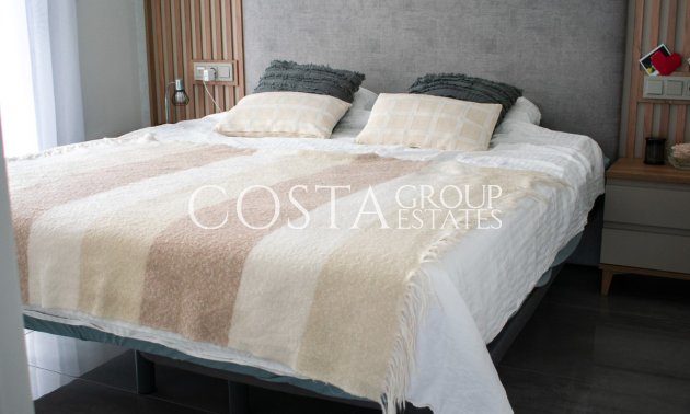 Resale - Villa -
Orihuela - Los Altos