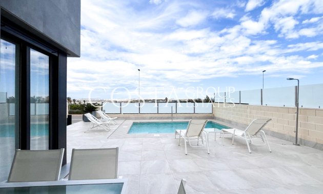 Resale - Villa -
Orihuela - Los Altos